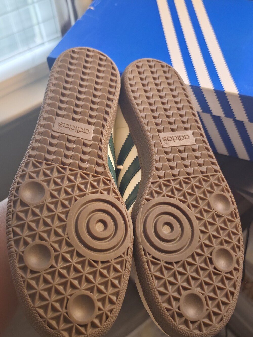 Green ADIDAS Sambras - Picture 5 of 5